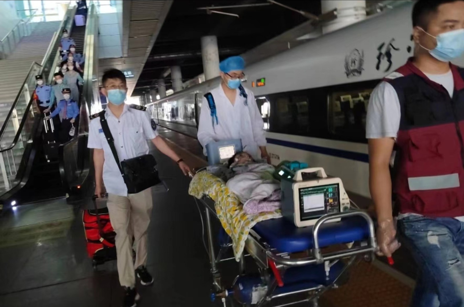 保德县高铁转运公司